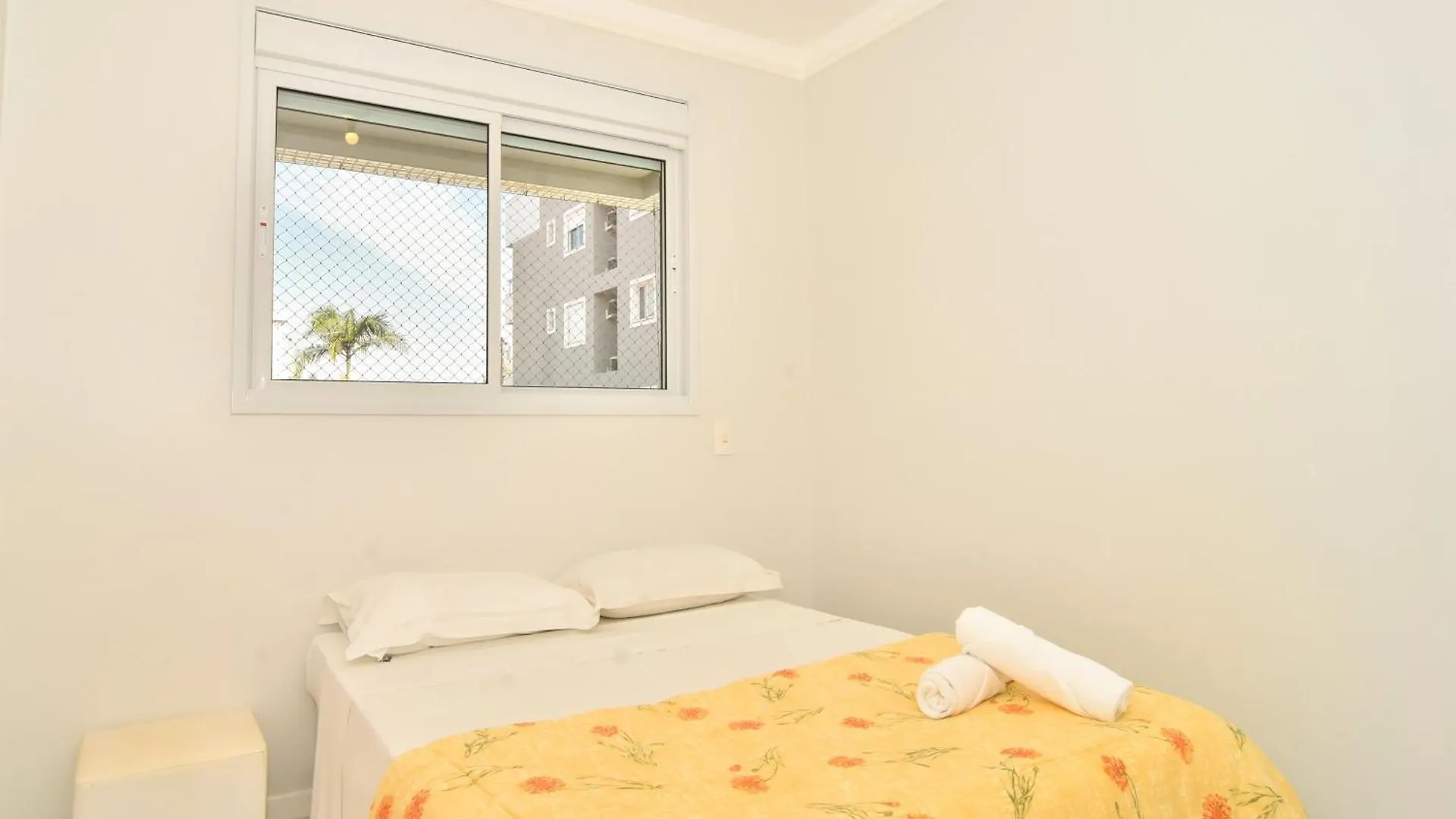 Sete Mares: Otima Estrutura Ao Lado Da Praia P990 Florianopolis Apartment