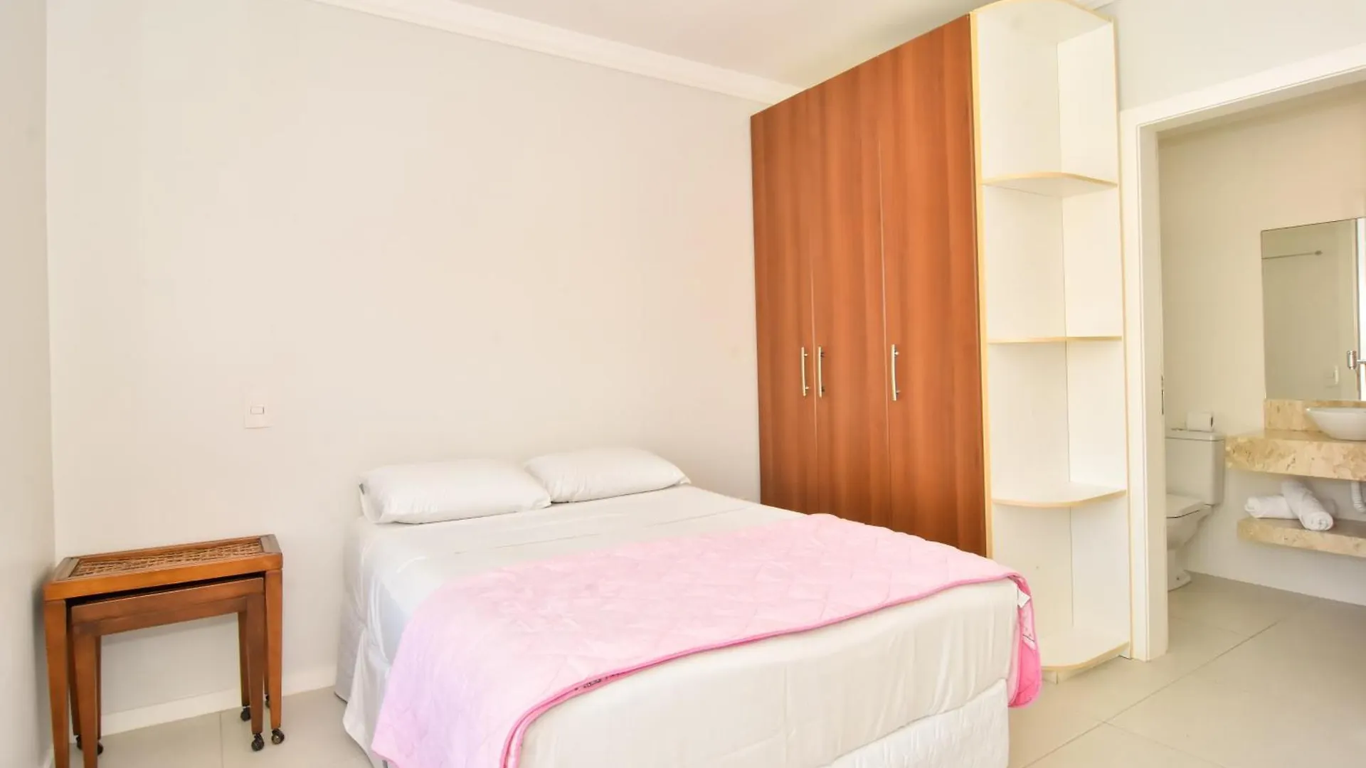 Apartment Sete Mares: Otima Estrutura Ao Lado Da Praia P990 Florianopolis