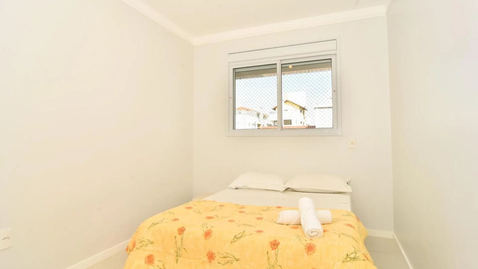 Sete Mares: Otima Estrutura Ao Lado Da Praia P990 Florianopolis Apartment
