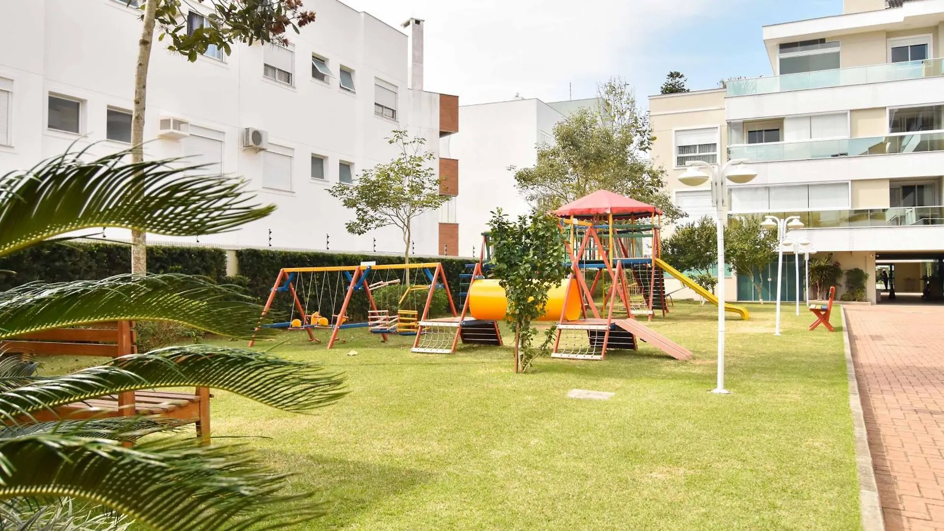 Apartment Sete Mares: Otima Estrutura Ao Lado Da Praia P990 Florianopolis