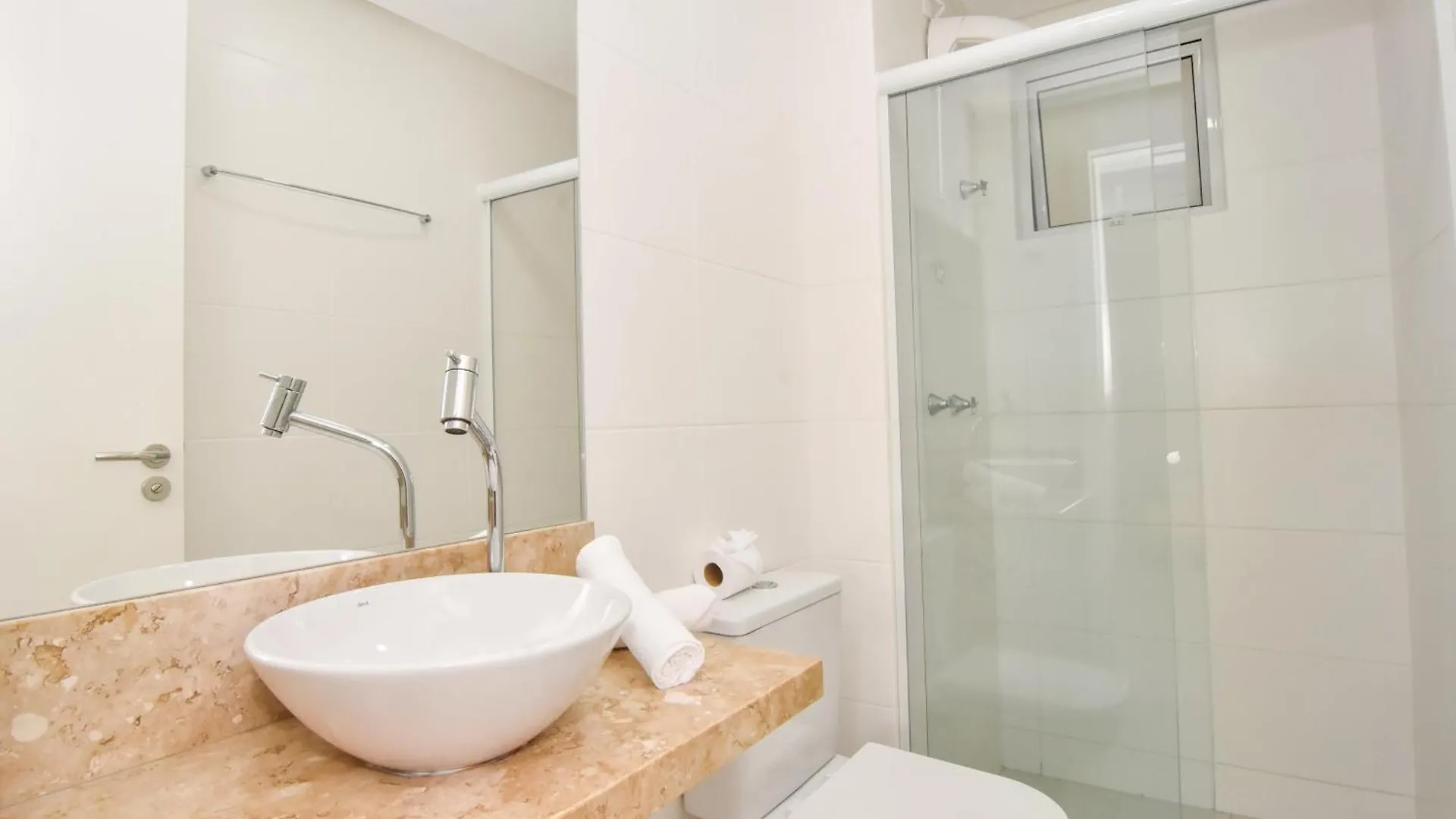 Sete Mares: Otima Estrutura Ao Lado Da Praia P990 Florianopolis Apartment